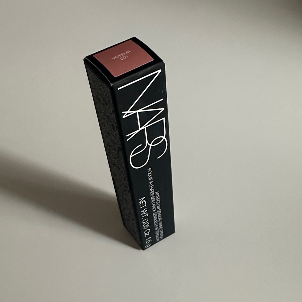 NARS Lipstick in Voyeur